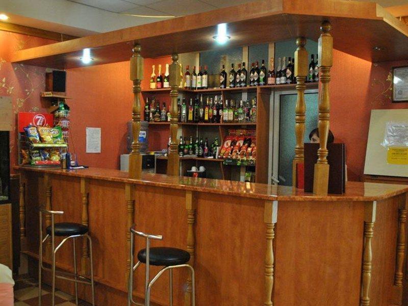 Lidolux Bed and Breakfast Balti Restaurang bild
